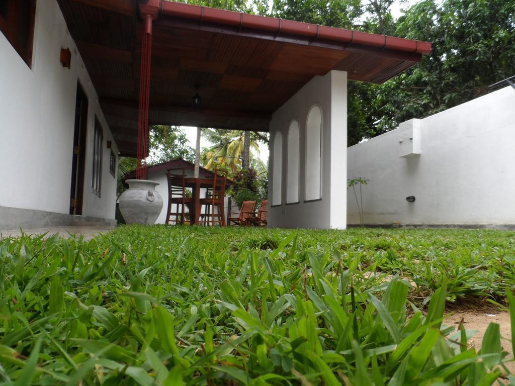 Summer Dew Villa Talpe Extérieur photo