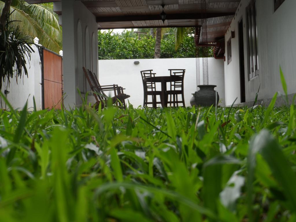 Summer Dew Villa Talpe Chambre photo