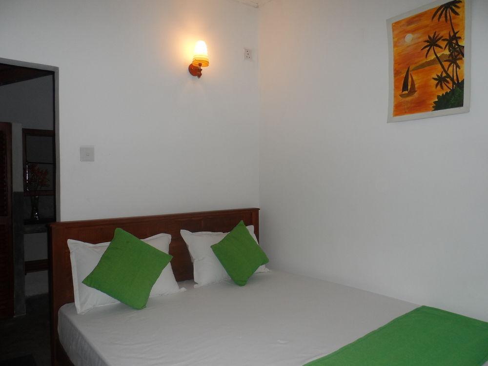 Summer Dew Villa Talpe Extérieur photo