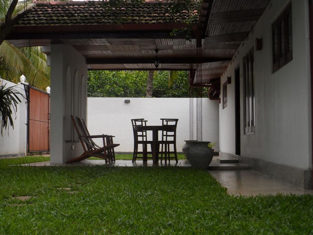 Summer Dew Villa Talpe Extérieur photo