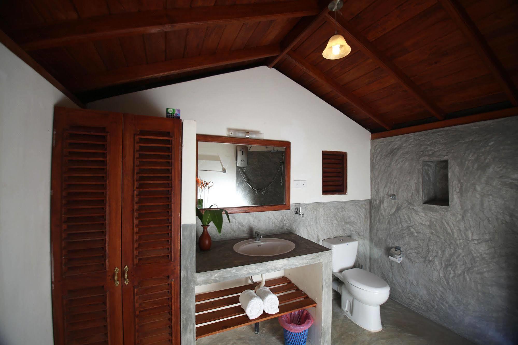 Summer Dew Villa Talpe Extérieur photo