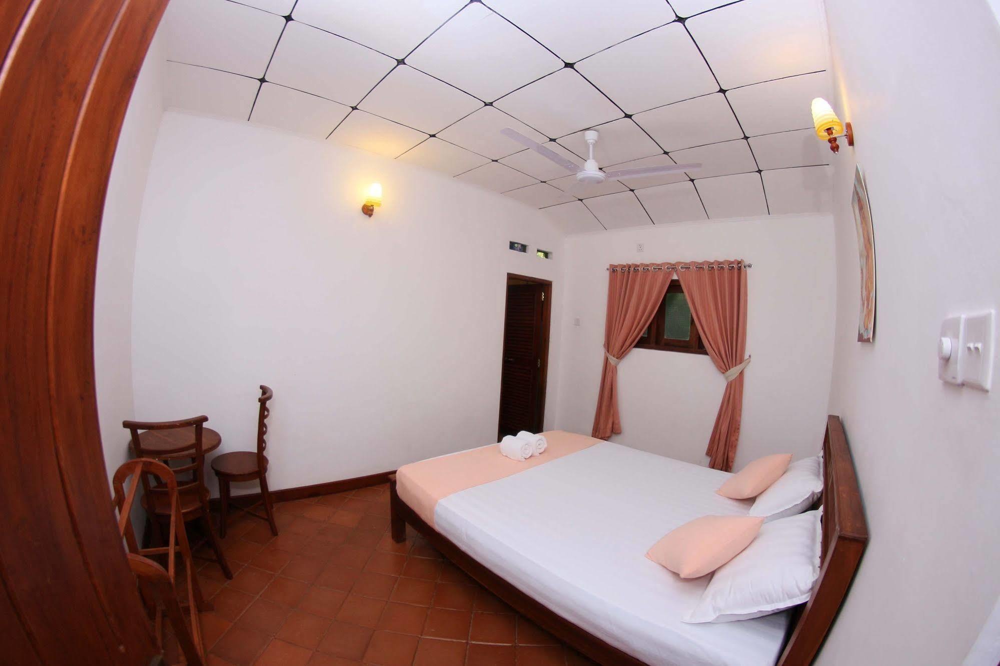Summer Dew Villa Talpe Extérieur photo