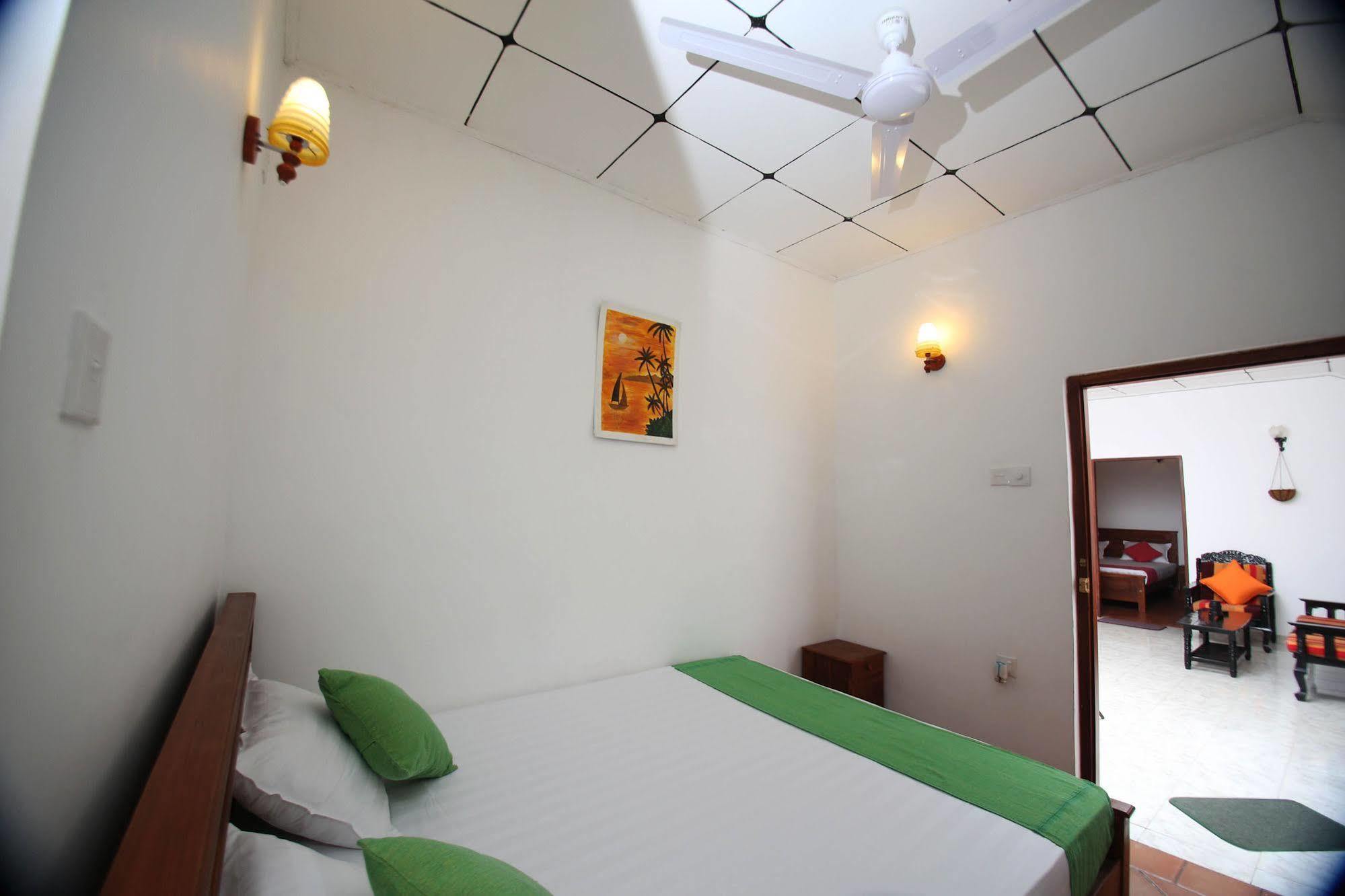 Summer Dew Villa Talpe Extérieur photo